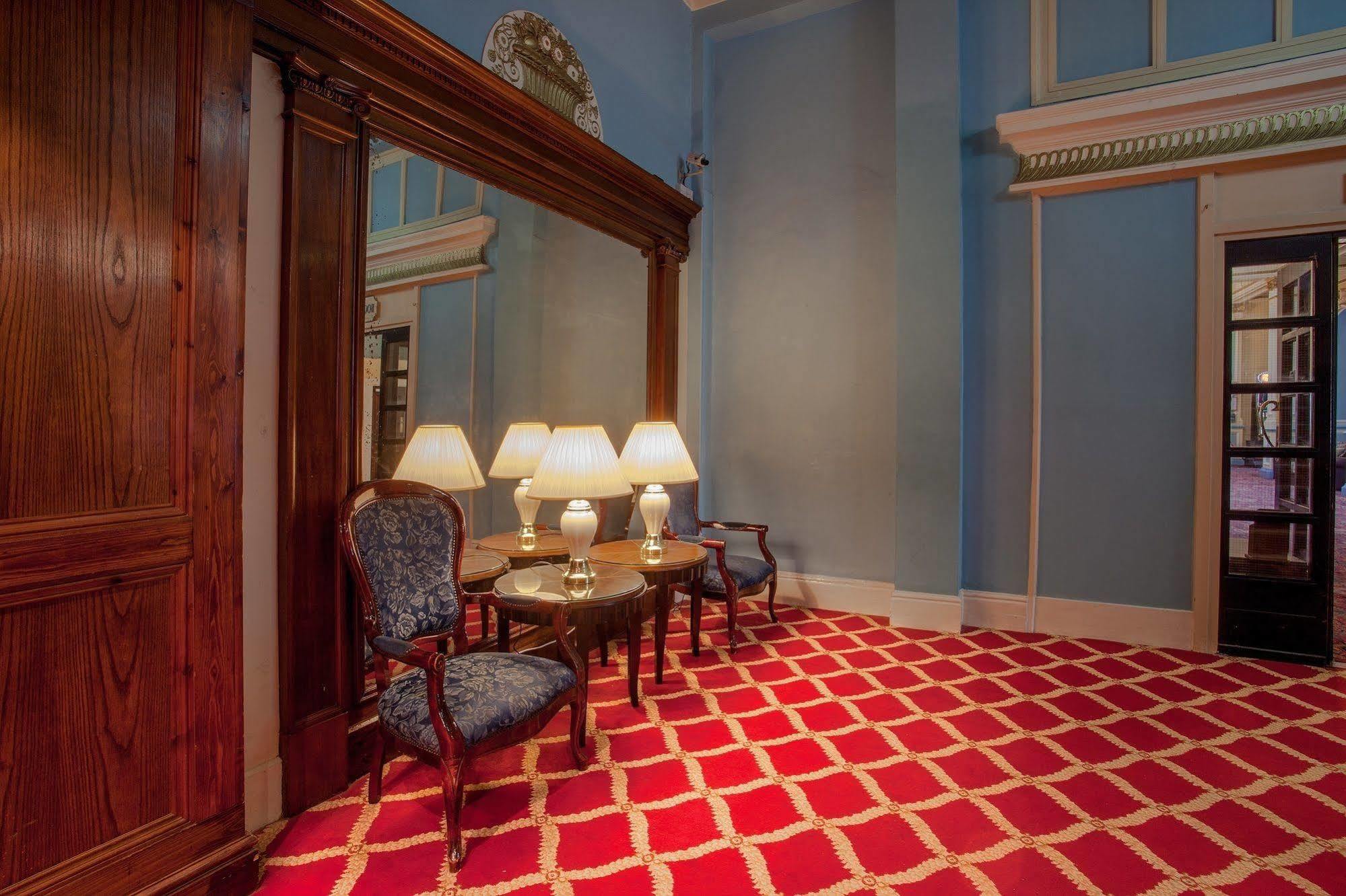 The Metropole Hotel 3*