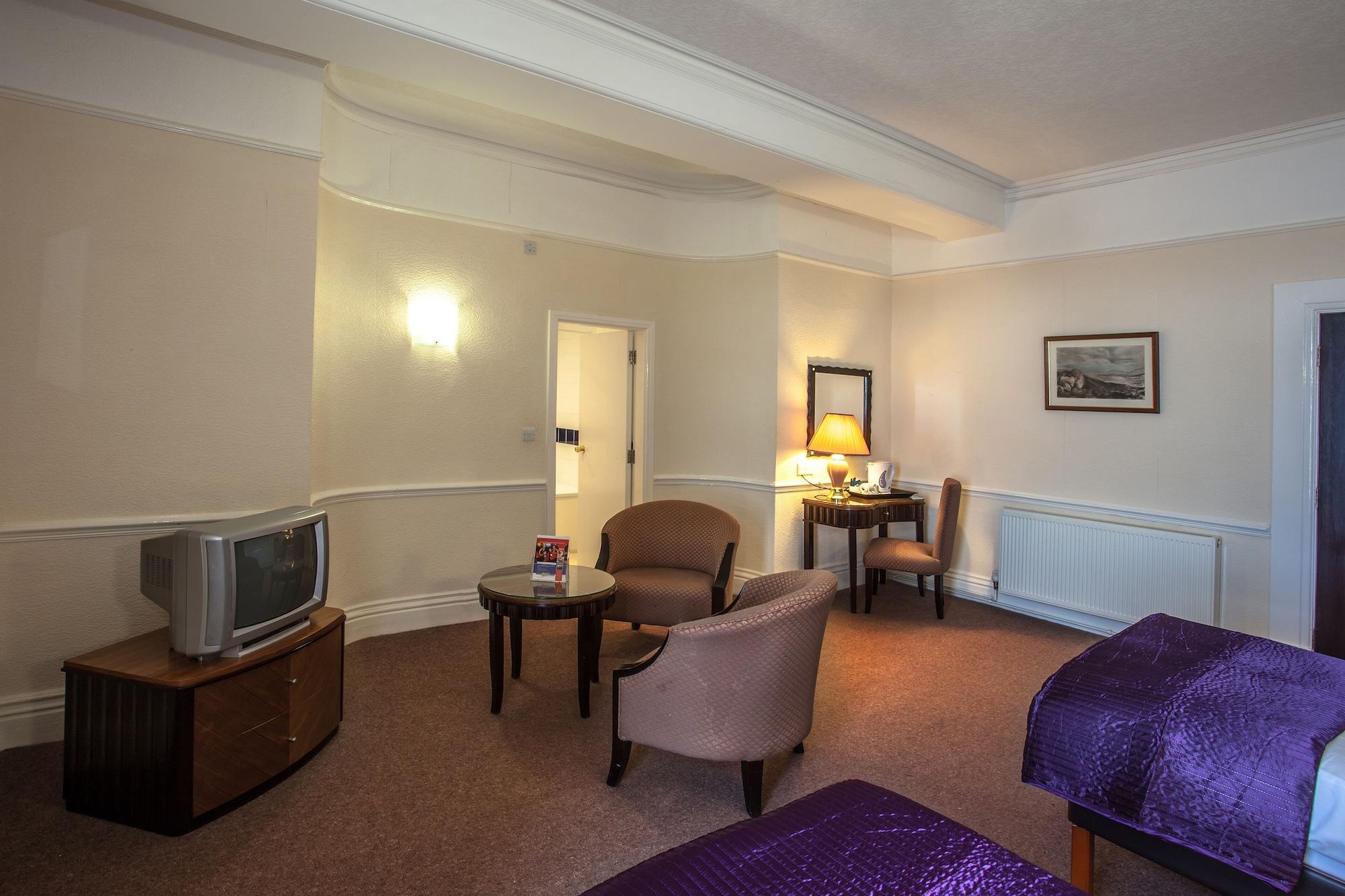 Отель The Metropole