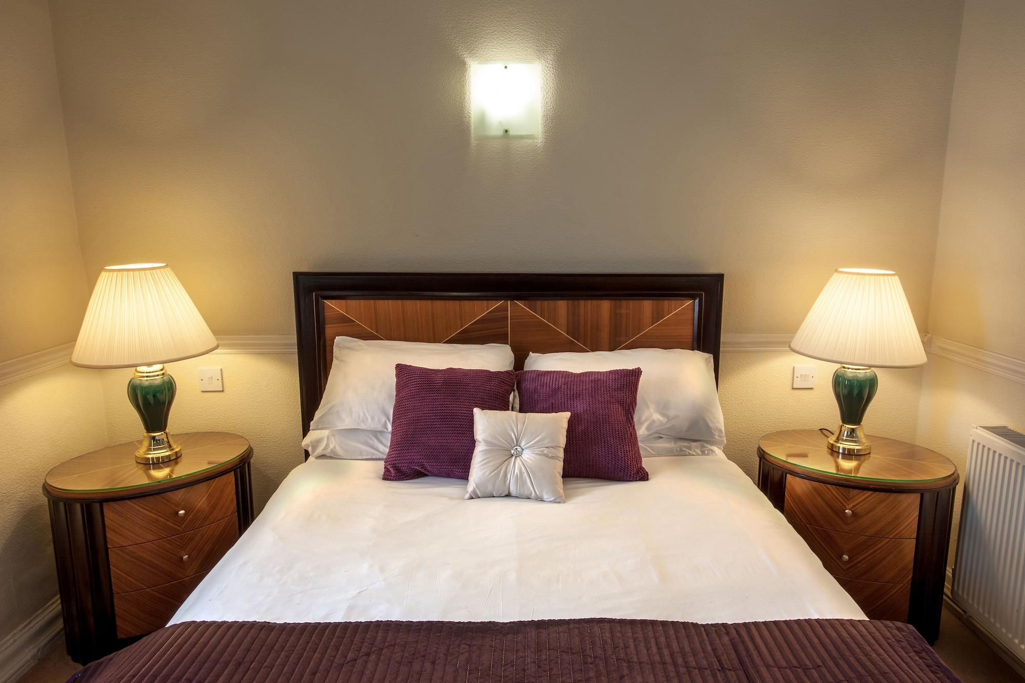 Отель The Metropole 3*