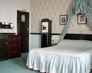 Отель The Metropole
